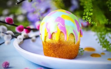 求解魔兽世界中暗月掠夺者成就送什么？暗月马戏团有什么好东西吗？比如坐骑装备类的。求详细。谢谢，魔兽世界暗影界在哪里